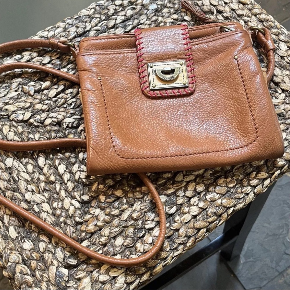 The Sak Leather Crossbody-Tan with Fuscia Stitching